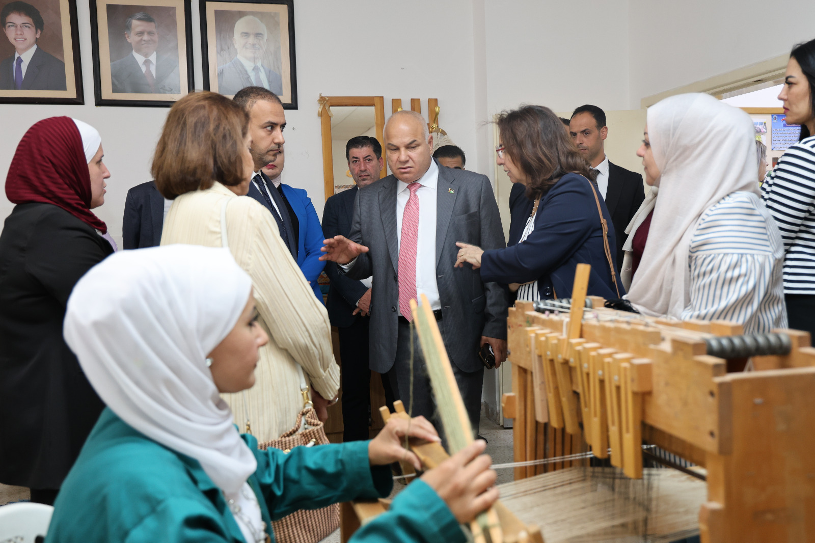  البكار: إنشاء معرض إنتاجي لدعم الحرف الأردنية في معهد تدريب مهني السلط