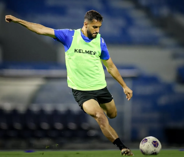 المحترفون يلتحقون بمعسكر المنتخب الوطني في الدمام