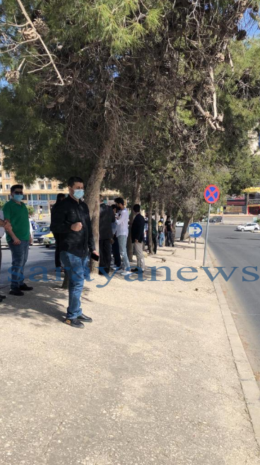 طلبة وأولياء أمور "التعليم المستمر"الكزخية يرفضون بيان التعليم العالي ..  وأحدهم يهدد بحرق نفسه 