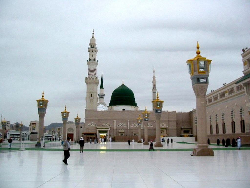 فضل الإكثار من الصلاة على النبي صلى الله عليه وسلم يوم الجمعة