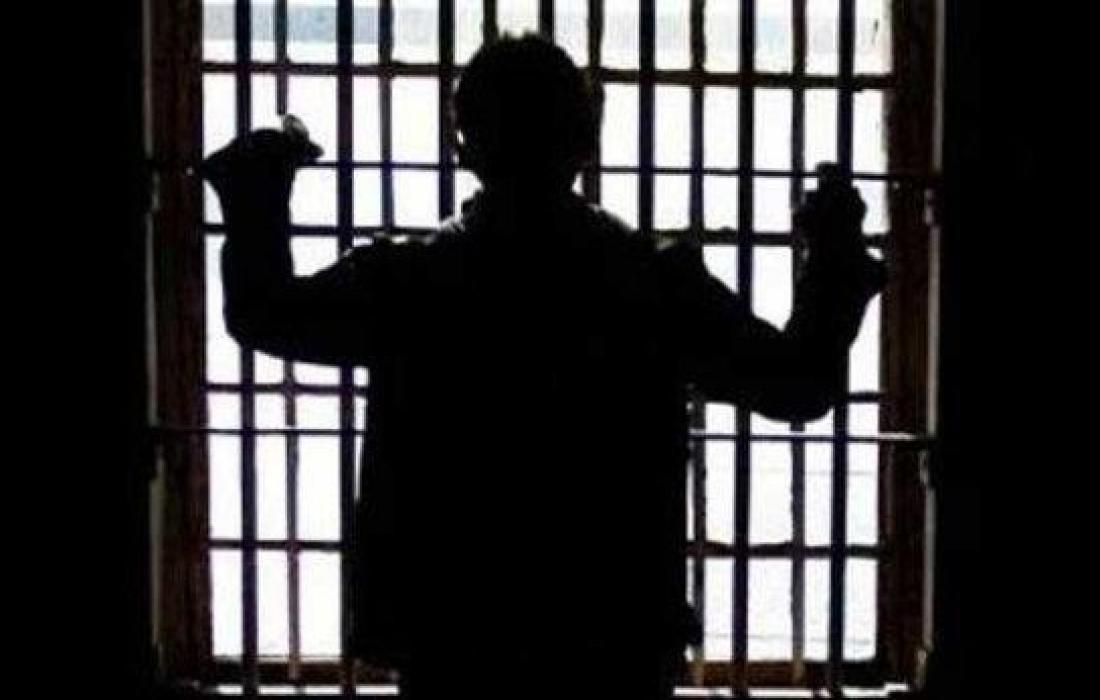 ترك حقيبة المخدرات في محطة القطار وذهب إلى الشرطة لاستردادها!