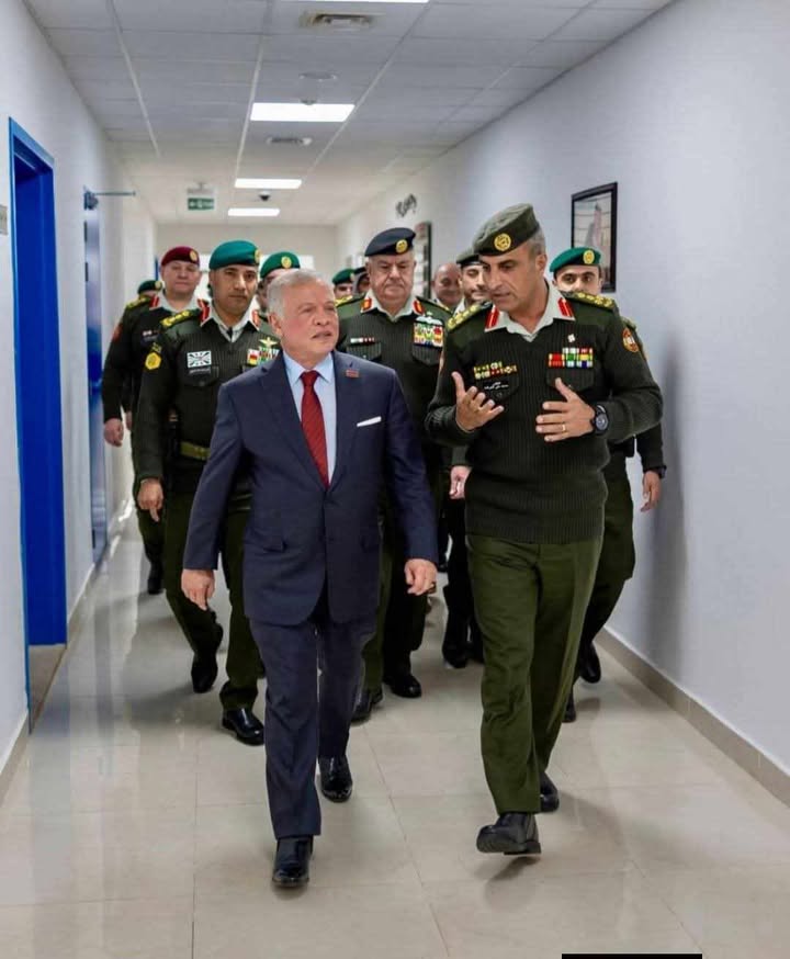 تهنئة اللواء محمد الخوالدة بمناسبة التقاعد