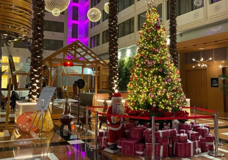 لا مخالفات على عرض شجرة عيد الميلاد في الفنادق بالكويت