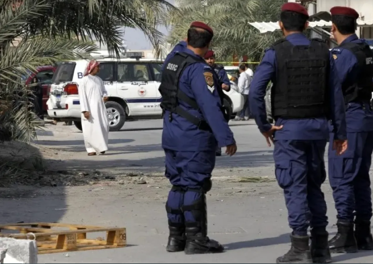 البحرين : السجن لأشخاص ادينوا بالتخابر مع ايران