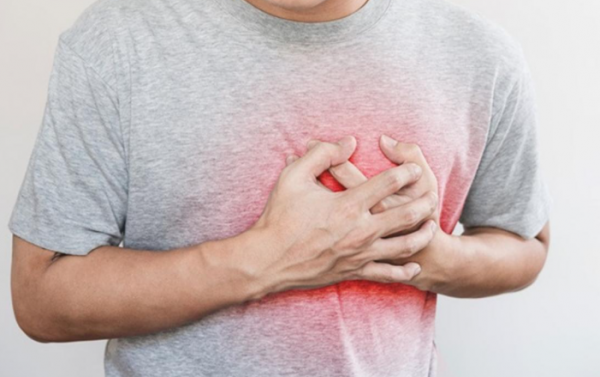تعرف على أسباب آلام الصدر