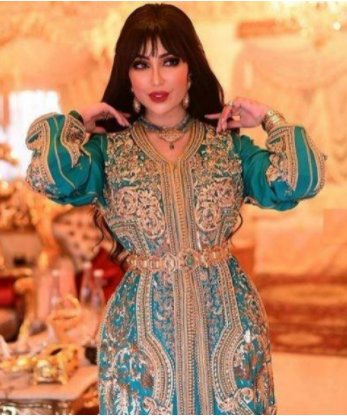 بالفيديو والصور  ..  دنيا بطمة تتألق بالزي المغربي وتستعرض تجهيزات عقد قران شقيقتها الفخمة