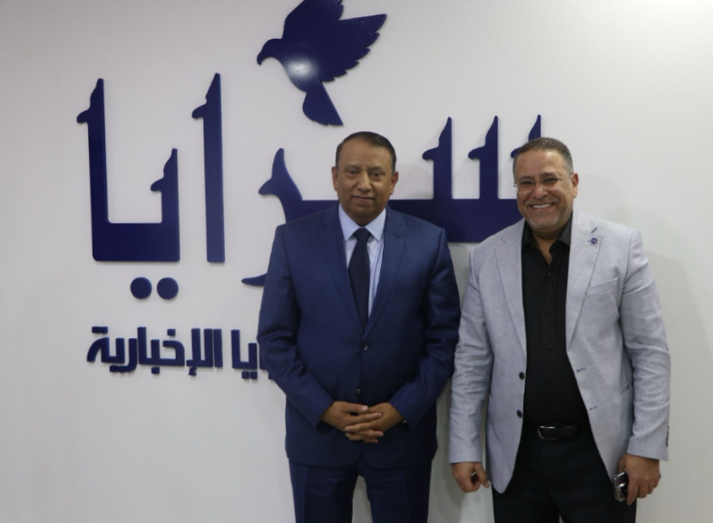  بالصور  ..  الباشا حسين الحواتمة يزور مكاتب سرايا 