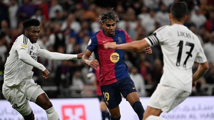 بث الكلاسيكو بين برشلونة وريال مدريد على قنوات مجانية
