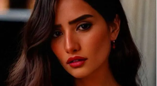 زينة تفتح النار على ذكريات الماضي: مكنش فيه حب مع أحمد عز ..  وعندي (تروما من الرجالة)