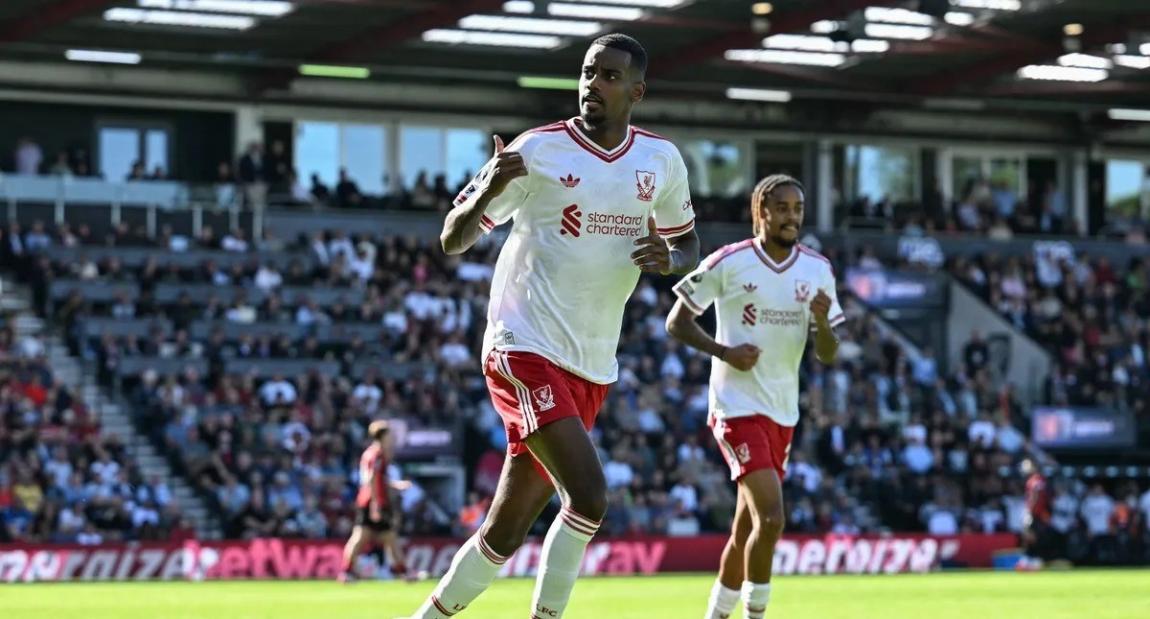 ليفربول يحقق فوزا صعبا على بورنموث في الدوري الإنجليزي