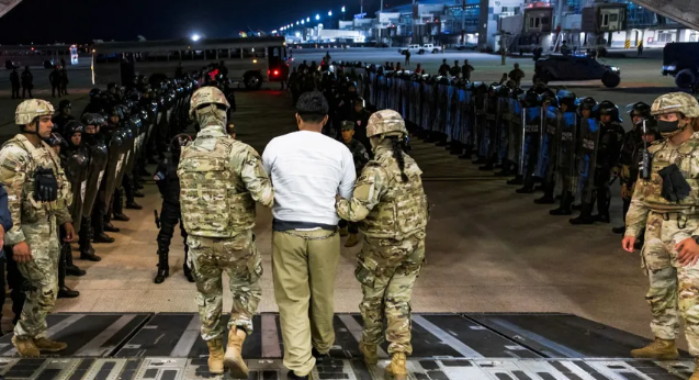 المحكمة العليا الأميركية تقيد الترحيل بقانون "الأعداء الأجانب" ..  وترمب: يوم عصيب