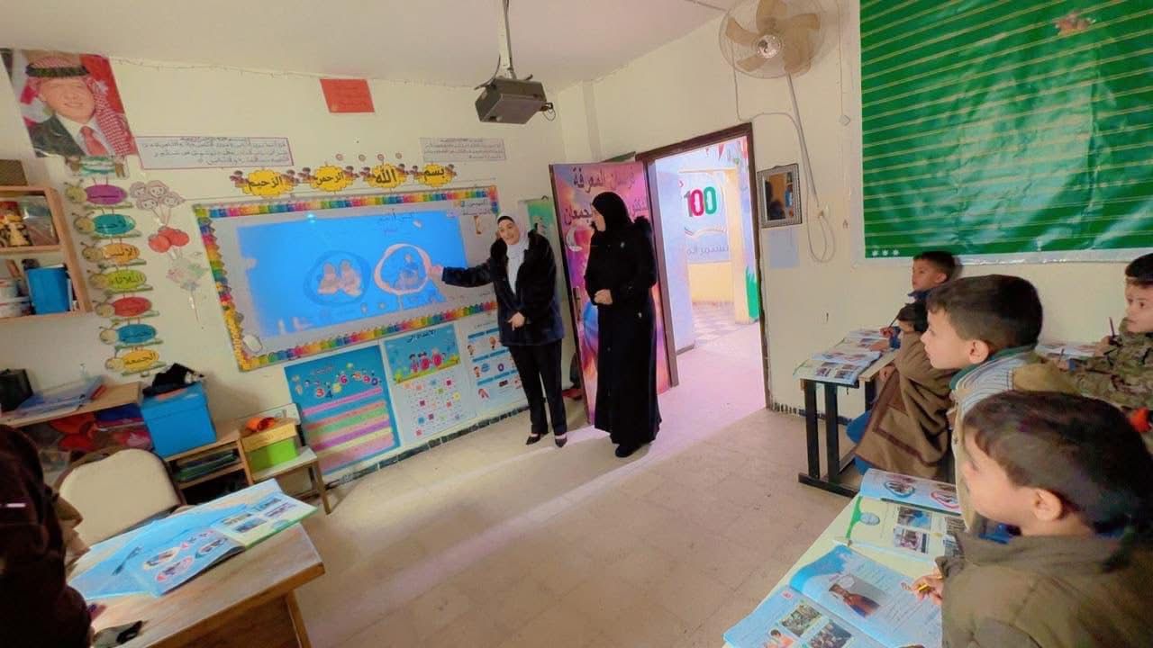 السواريس تُشيد بتميز مدرسة حطين البيئي والتربوي