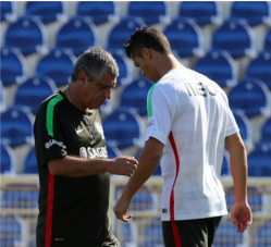 مدرب البرتغال يطمئن الجماهير حول إصابة كريستيانو رونالدو