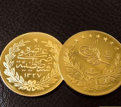 بعد ارتفاع أسعار الذهب محليًا  اليوم الخميس ..  هذا سعر الليرة الرشادي والإنجليزي
