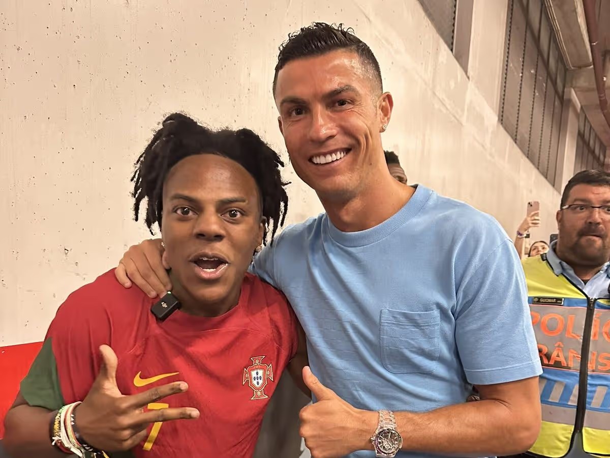 سبيد يقلد احتفال كريستيانو رونالدو تحت الماء (فيديو) 