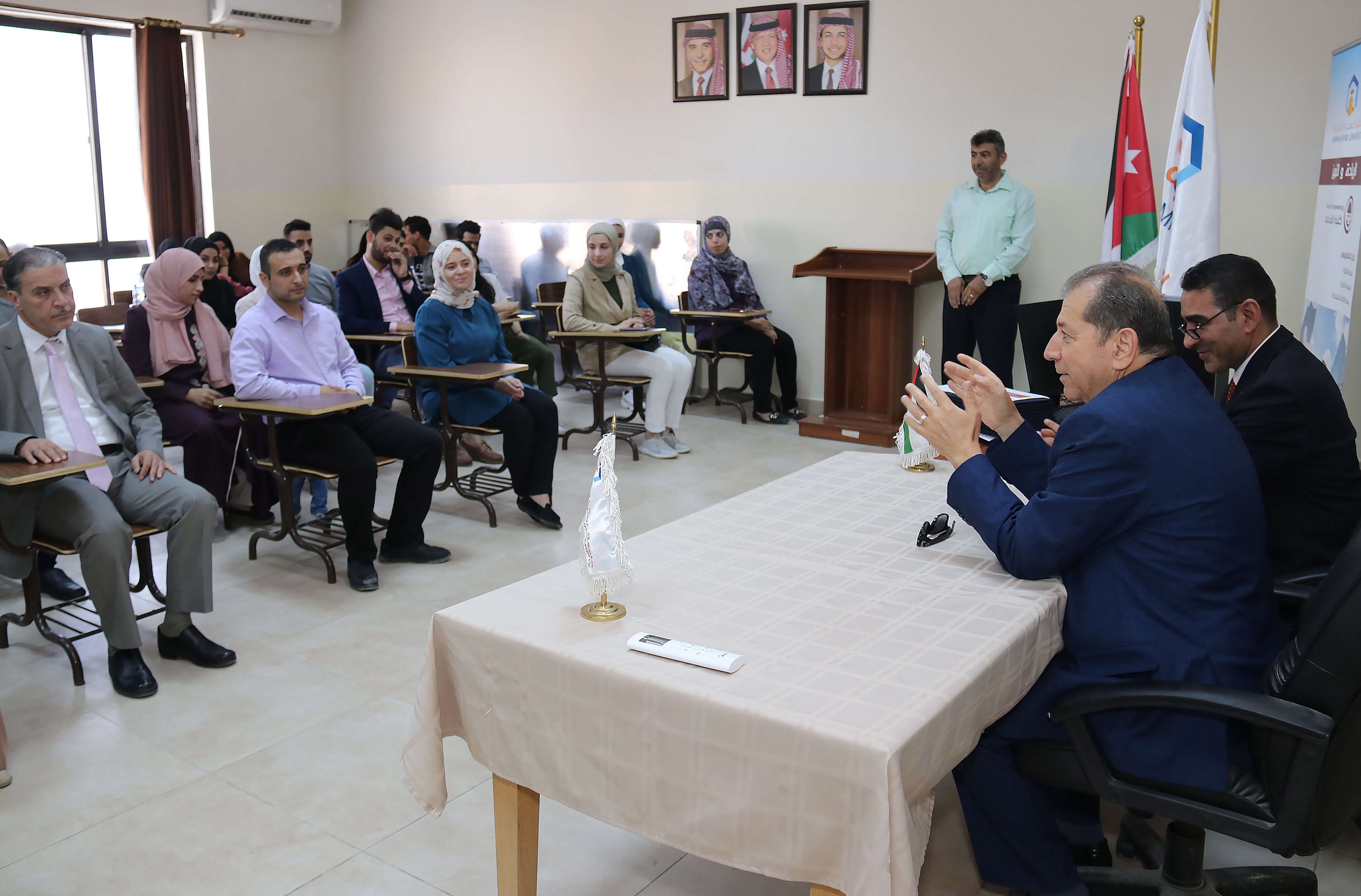 كلية الهندسة في "عمان العربية" تكرم الطلبة الأوائل 