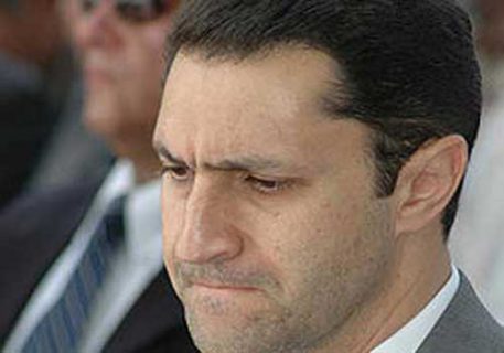 بالفيديو  ..  علاء مبارك يعلق على اعتناقه الديانة البهائية في مصر  ..  "تقاصيل"