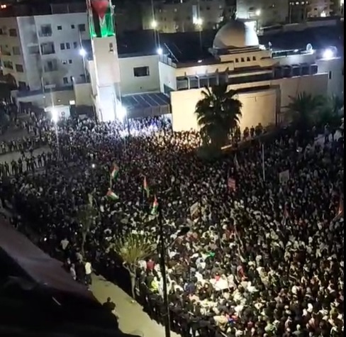 اكثر من (10) آلاف اردني يشاركون في "حصار السفارة الصهيونية" 