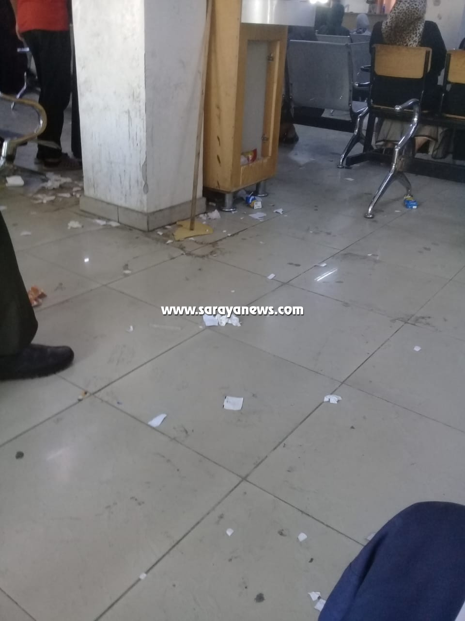 بالصور  ..  استهتار وانعدام النظافة في أحوال مدني حي معصوم 