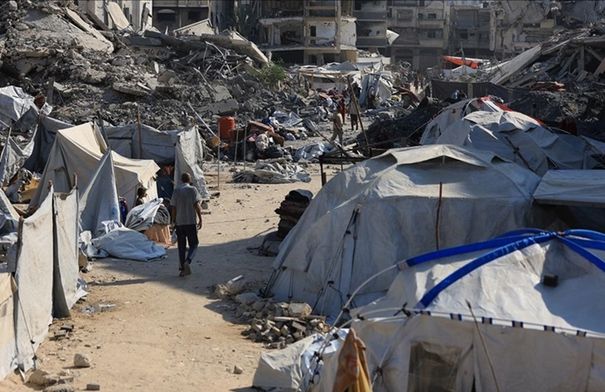مصابون في قصف مسيّرة خيمة نازحين غربي خان يونس
