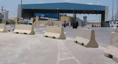 الاحتلال يغلق معبر بيت حانون ويمنع مرضى غزة من الخروج للعلاج