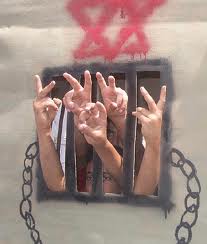 أصغر أسير فلسطيني يدلي بشهادته حول تعذيبه في سجون الاحتلال