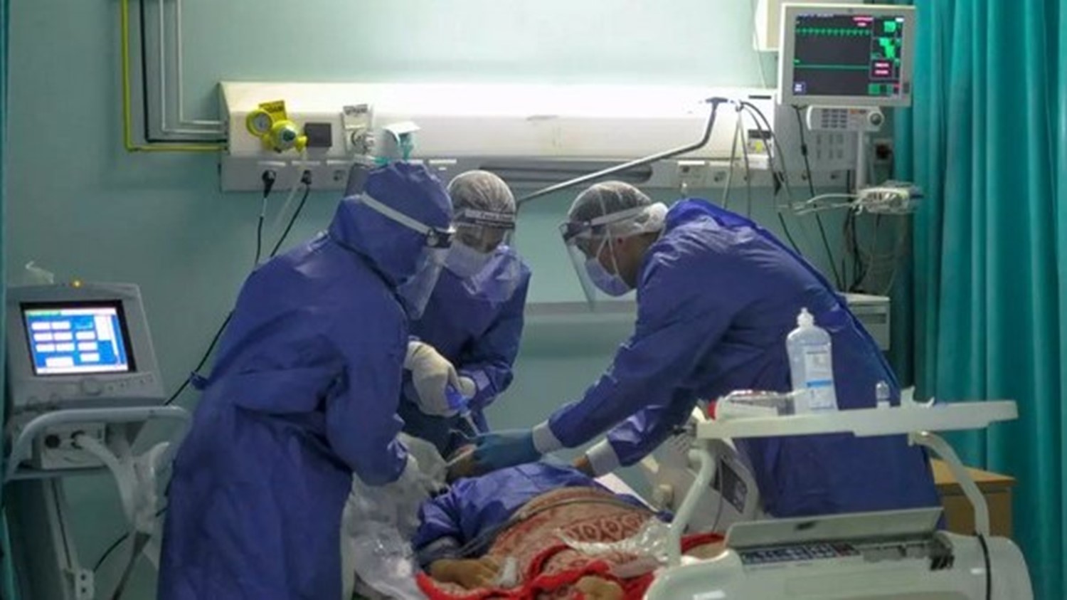 الصحة المصرية: 19 وفاة و910 إصابات جديدة بكورونا