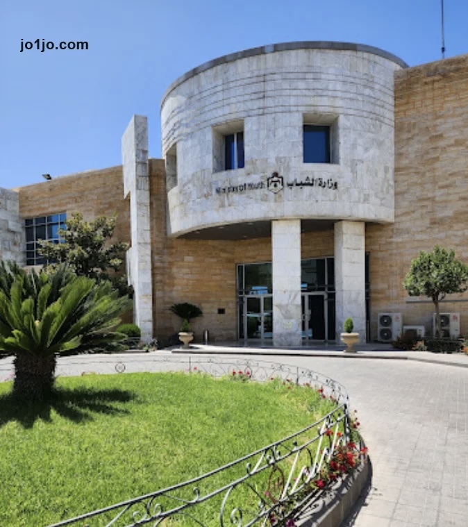 مطالبات بتثبيت موظفي الأندية الرياضية في وزارة الشباب بعد 11 عامًا من العمل على نظام المياومة