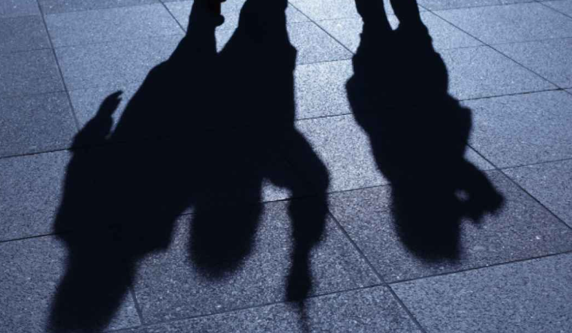 مأساة في بنغالور: أم وجدتها يقتلان ابنها ثم ينتحرن بسبب تراكم الديون