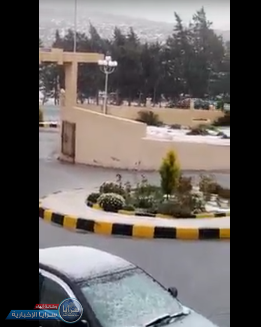 بالفيديو  ..  بدء تساقط الثلوج في محافظة الكرك