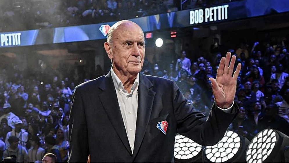 وفاة بوب بيتيت أول فائز بجائزة أفضل لاعب في الـNBA