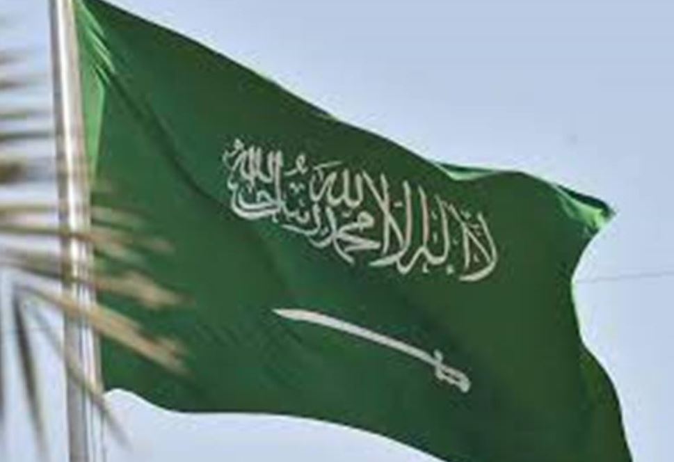 السعودية تمدد تأشيرات الزيارة لمن هم خارجها 