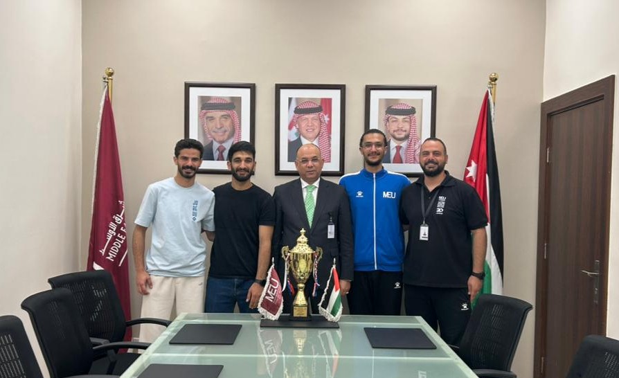 "الشرق الأوسط" تظفر بوصافة بطولة الجامعات الأردنية للريشة الطائرة