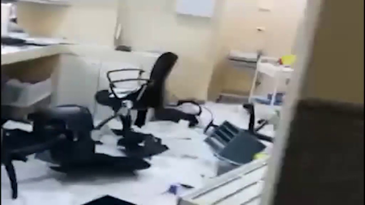 حالتا وفاة لسيديتين خلال ساعات تتسبب بتحطيم اجهزة بمستشفى جرش الحكومي من قبل ذويهما  ..  تفاصيل