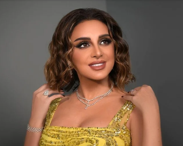 أنغام تكشف حقيقة خلافها مع شيرين عبد الوهاب