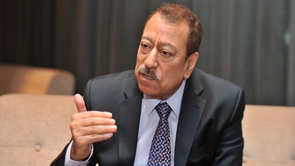 فضيحة مدوية للكاتب الفسلطيني "عبدالباري عطوان"