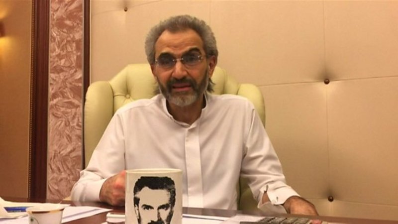 "الدريس" يكشف تفاصيل مكالمته مع "الوليد" وقصة إطلاق لحيته: هذا ما أغضبه