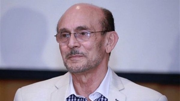 بالفيديو و الصور  ..  محمد صبحي يبكي بحرقة على وفاة هادي الجيار و يصفه بكلمات مؤثرة 