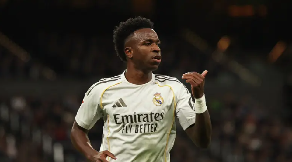 جمهور ريال مدريد "يصفّر" على فينيسيوس ..  واللاعب: لماذا؟