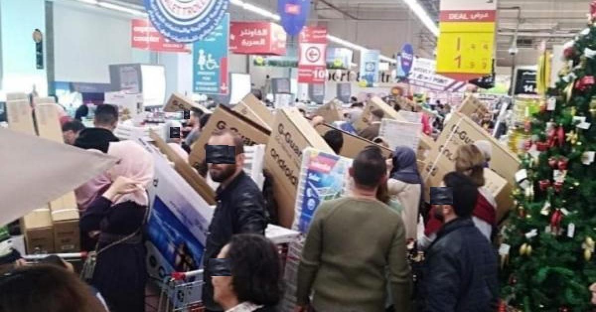 أزمات مرورية خانقة في الجمعة البيضاء