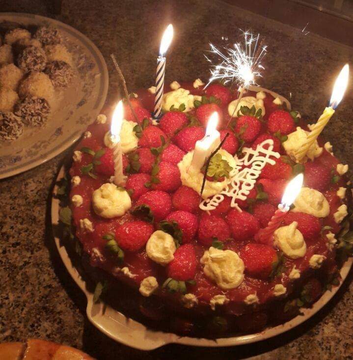 نجلاء عبدالحفيظ  ..  عيد ميلاد سعيد 