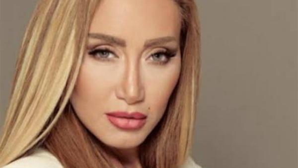 ريهام سعيد تسخر من قرار فتح المحلات