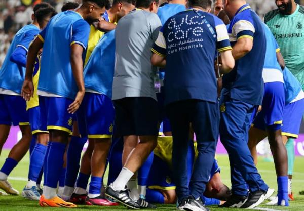 بالفيديو  ..  كريستيانو رونالدو يسجد بعد هدفه في الشباب السعودي 