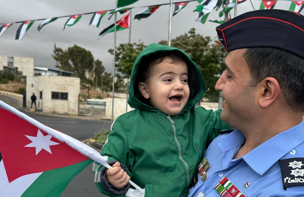 عدسة "سرايا" ترصد أجواء احتفالية بيوم العلم في ساحة النخيل بعمان  ..  فيديو 