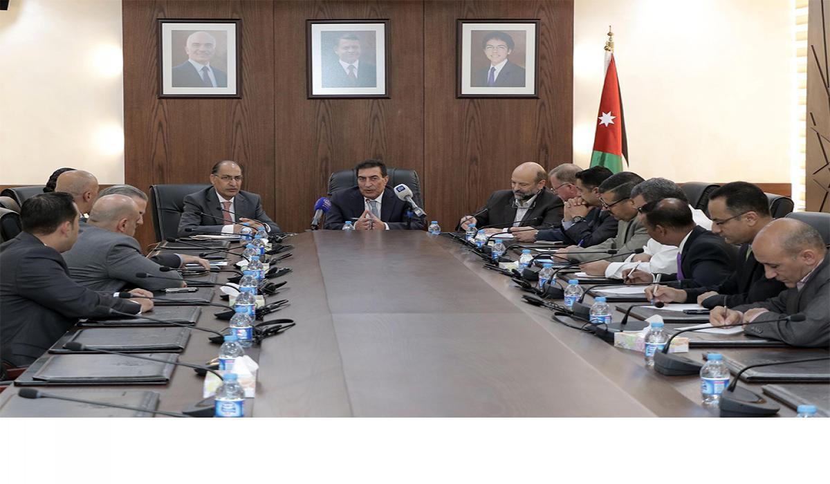 الطراونة: مشروع لـ"تكييف" مدارس حكومية بمناطق الأغوار
