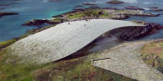 النرويج تبني مجسمًا ضخمًا لرؤية الحيتان المهاجرة من اليابسة