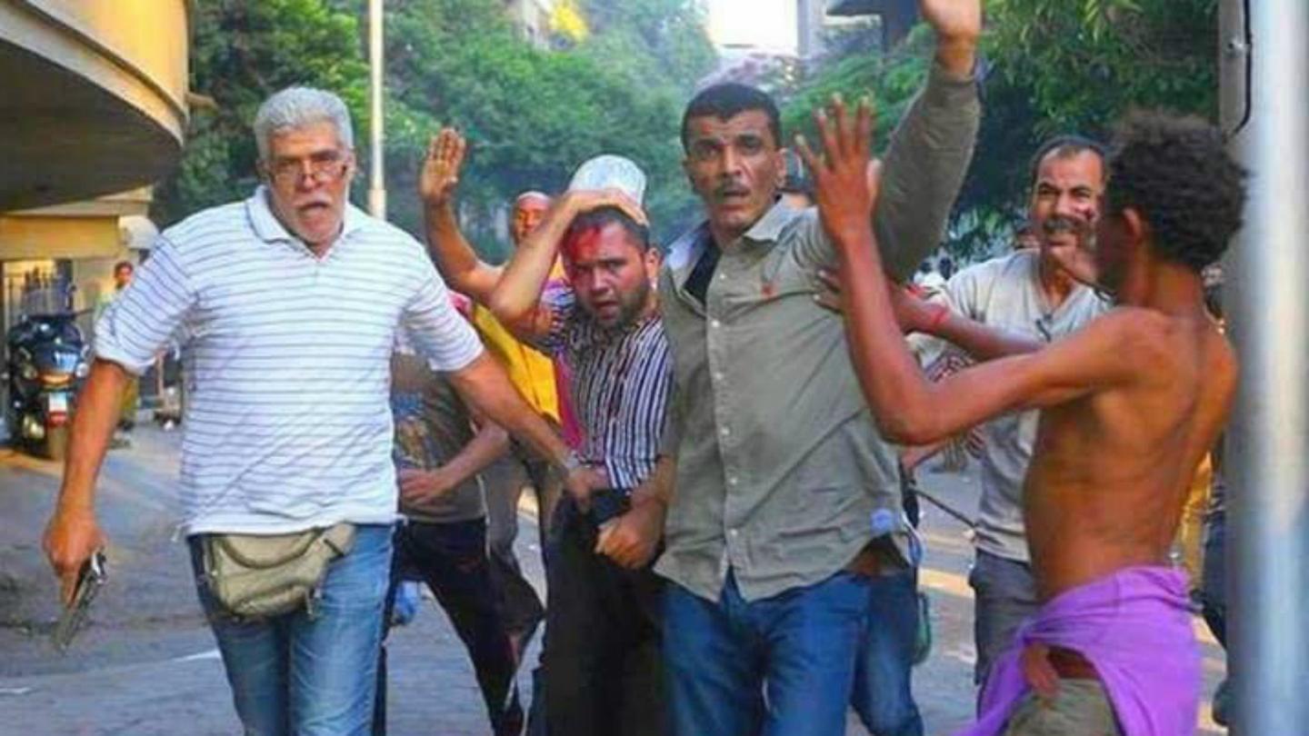 الحكم على فنان مصري شهير بالسجن 15 عاماً بسبب التظاهر و حيازة أسلحة نارية  ..  تفاصيل