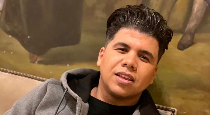 عمر كمال يفجّر مفاجأة حول اغنية "بحبك" ويعتذر لهذا الشخص