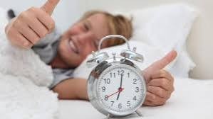 لماذا يصبح الاستيقاظ مبكرا أكثر صعوبة في الخريف والشتاء؟