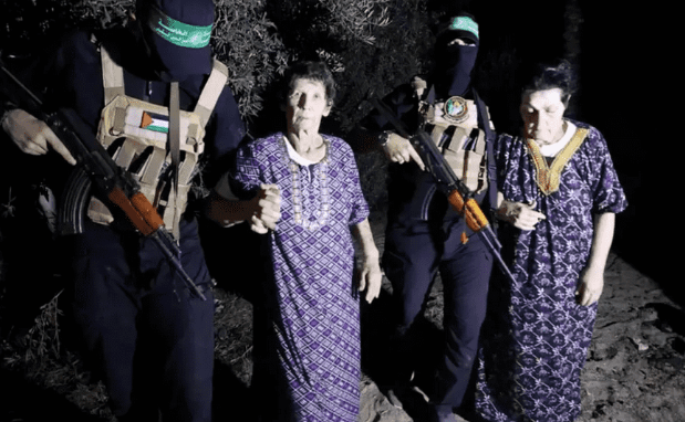 صافحت خاطفها ..  ابنة أسيرة إسرائيلية تكشف السبب